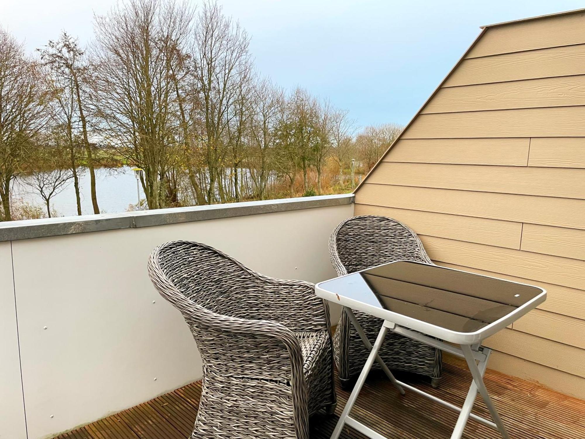 Haus Zwischen Den Wehlen Bei Buesum, 16 Personen Vila Westerdeichstrich Exterior foto